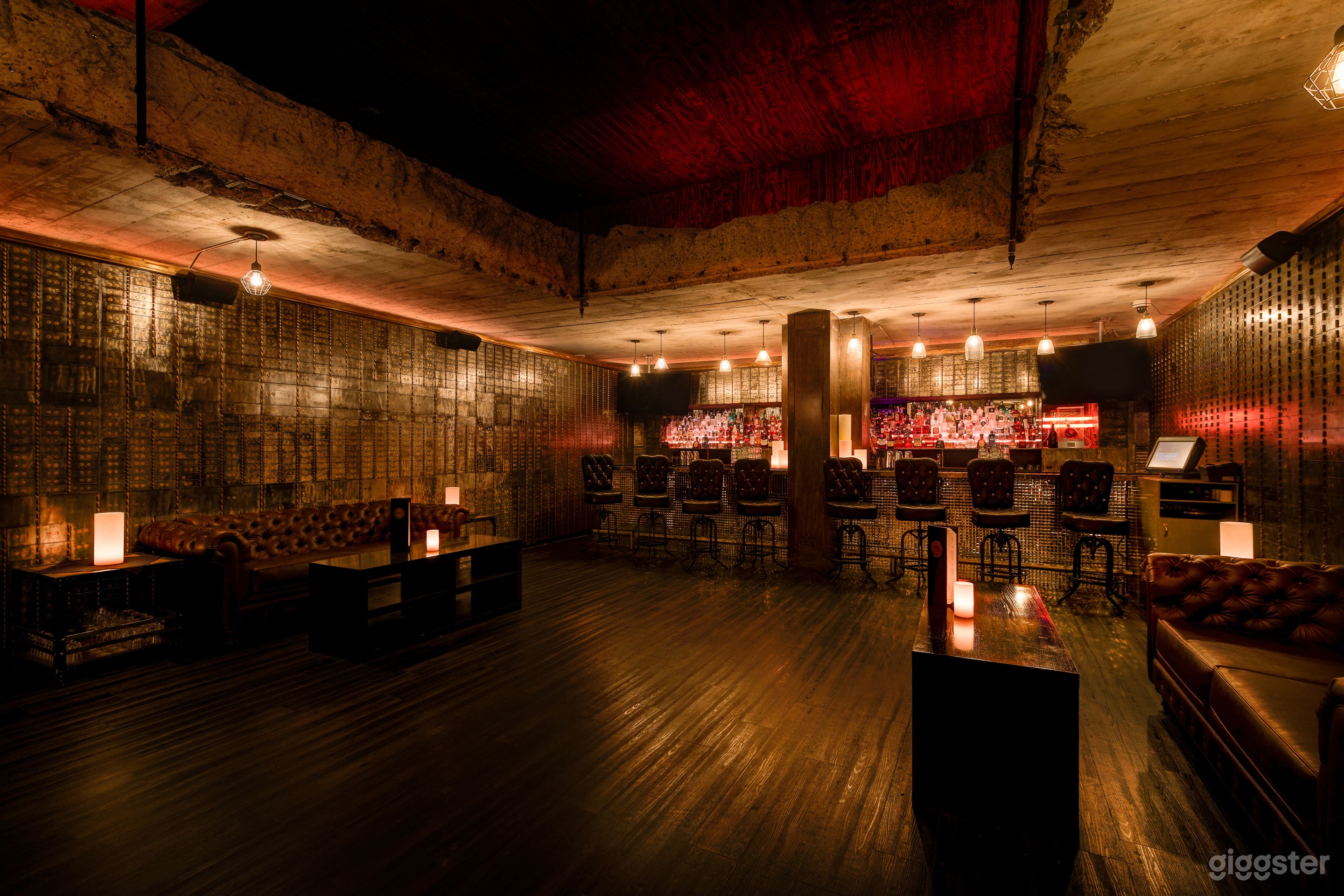 Majestic Nightlife Destination in Los Angeles Photo 1