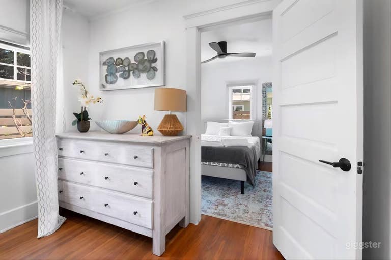  Bright Renovated Culver City Townhouse with Garden 