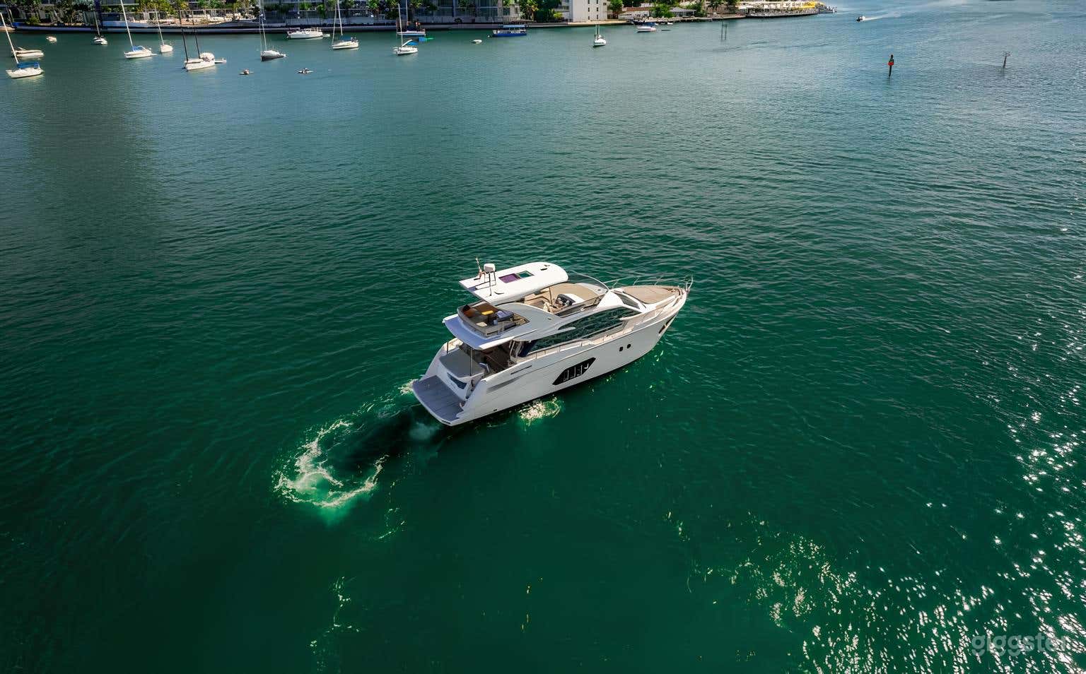 52" Absolute Flybridge Yacht Photo 3