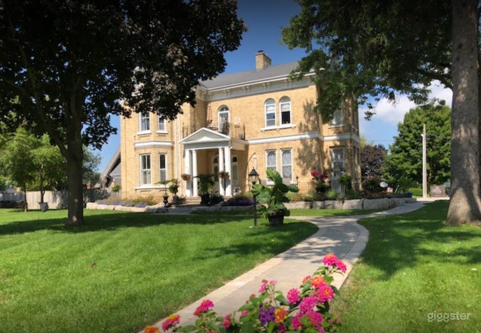 Stylish Historic Mansion in Stratford (Full Venue Buyout) Photo 1