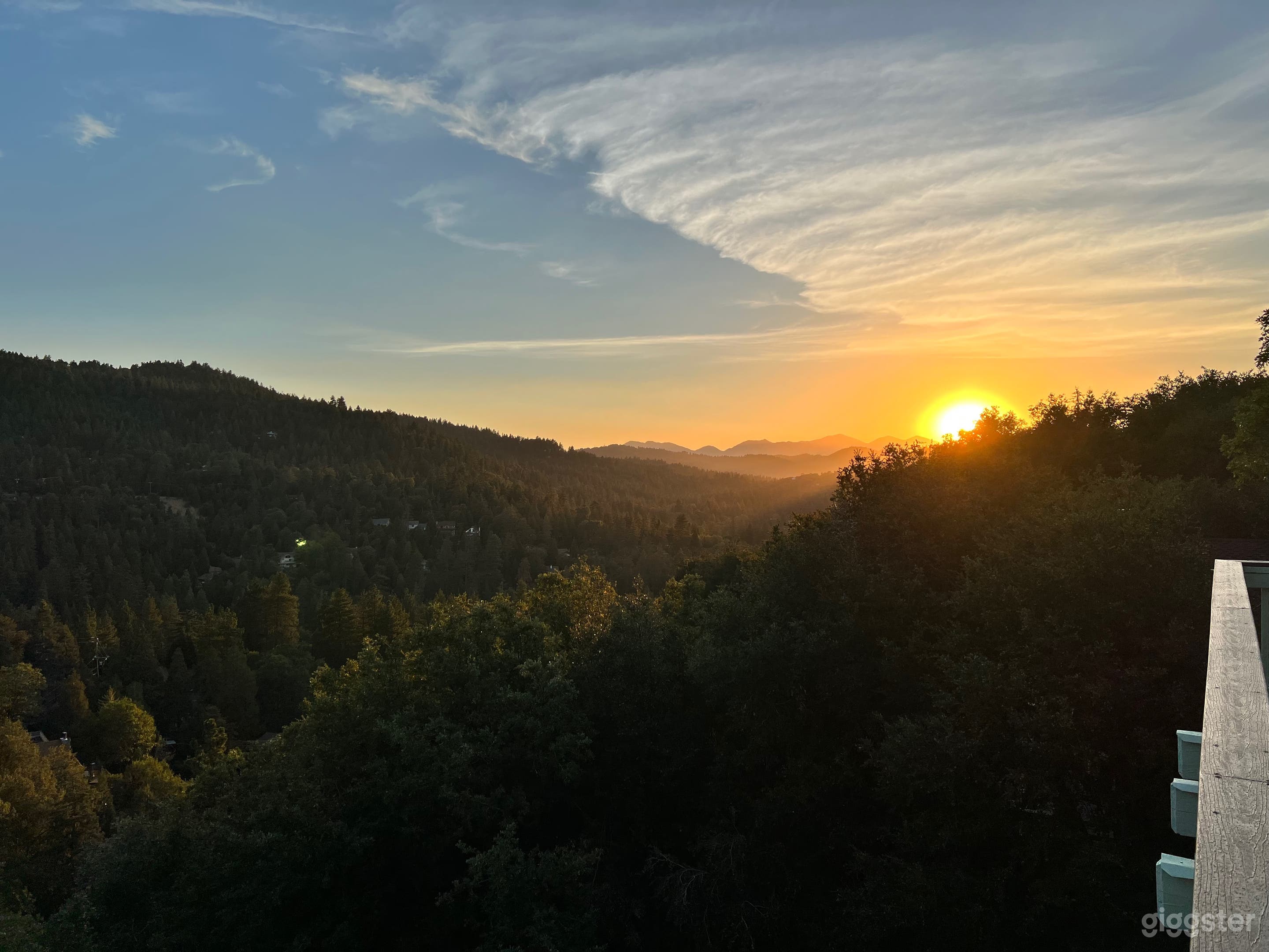 Mountain cabin/cottage with wood and amazing view  Photo 3