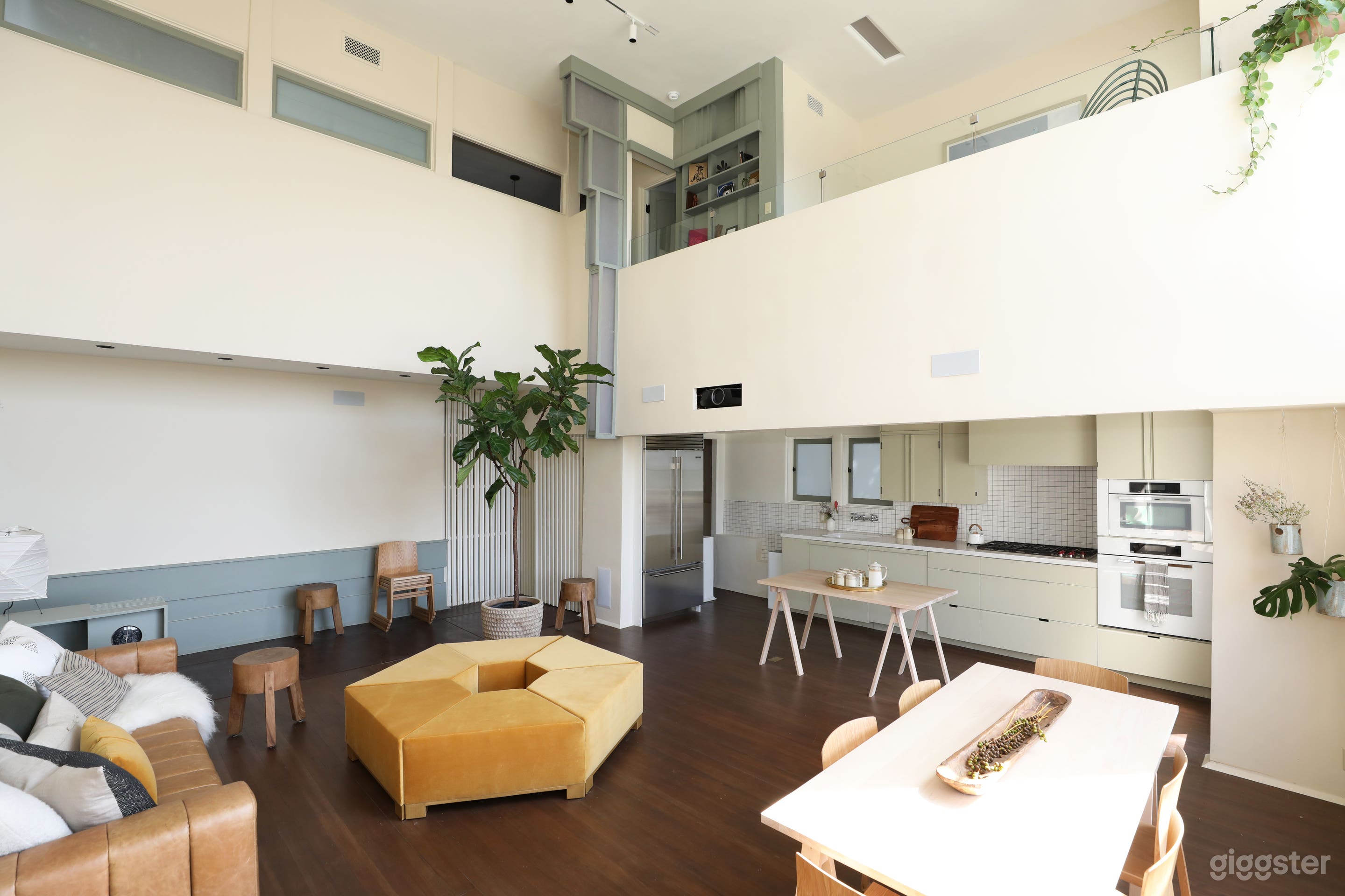 Schindler Loft w/ Natural Light, Hollywood Views Photo 2