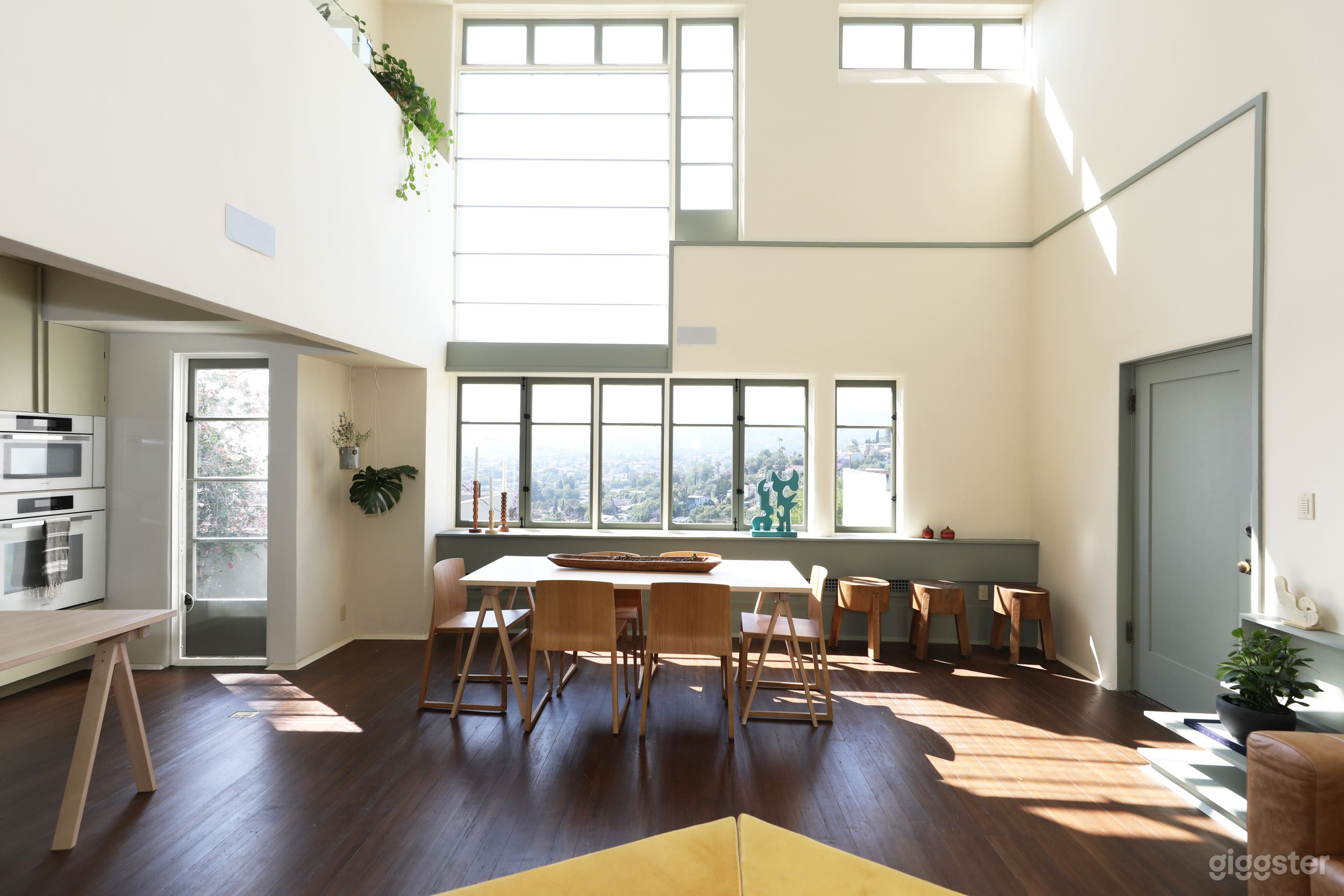 Schindler Loft w/ Natural Light, Hollywood Views Photo 4