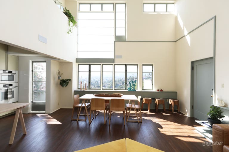  Schindler Loft w/ Natural Light, Hollywood Views 