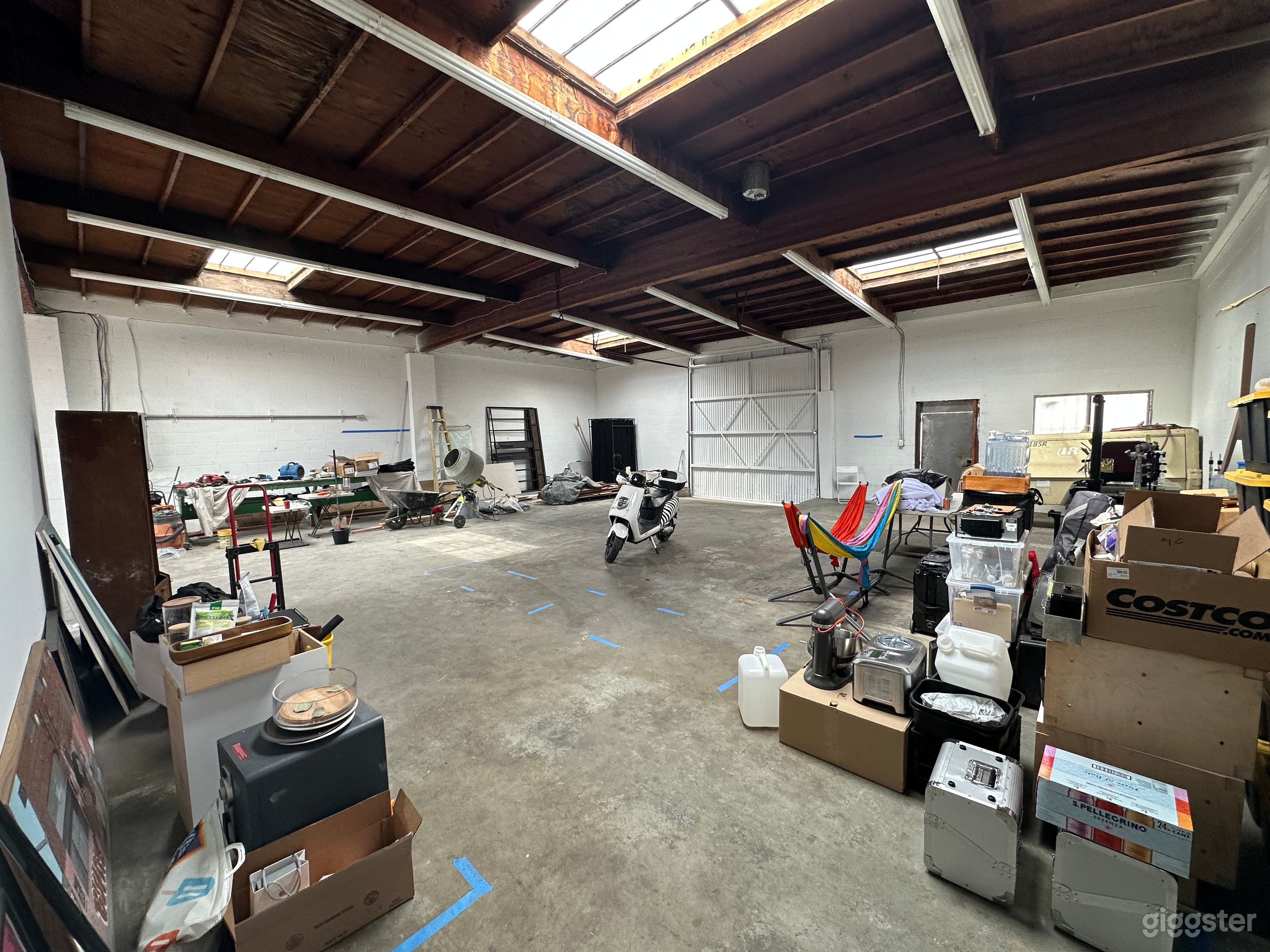 1970th Warehouse space  Photo 1