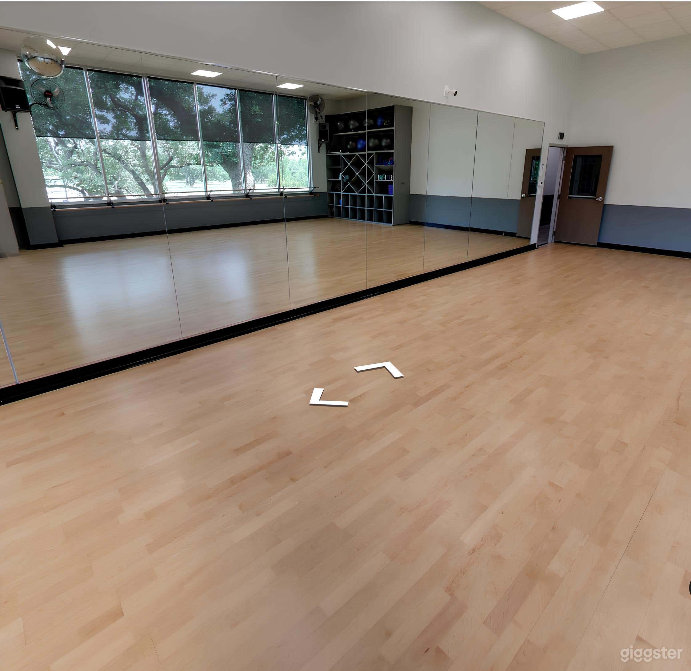 Dance Studio 4 Photo 1