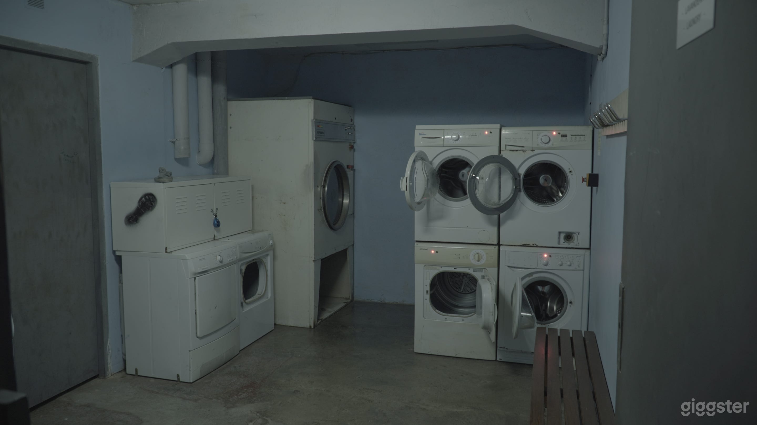 Laundry/Hospital Room Escape Room Photo 1