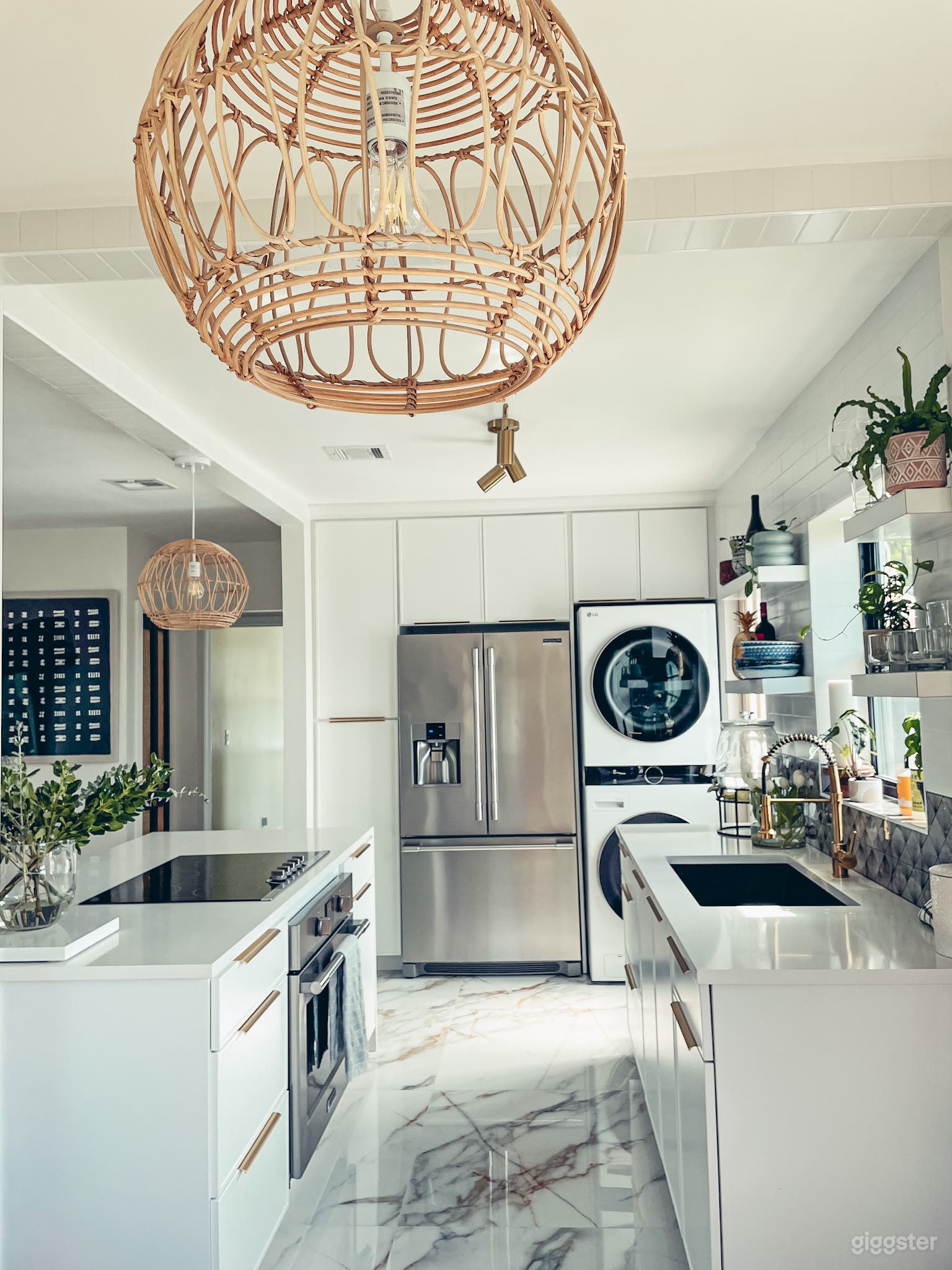 Cozy Mid-Century Modern Home Photo 1