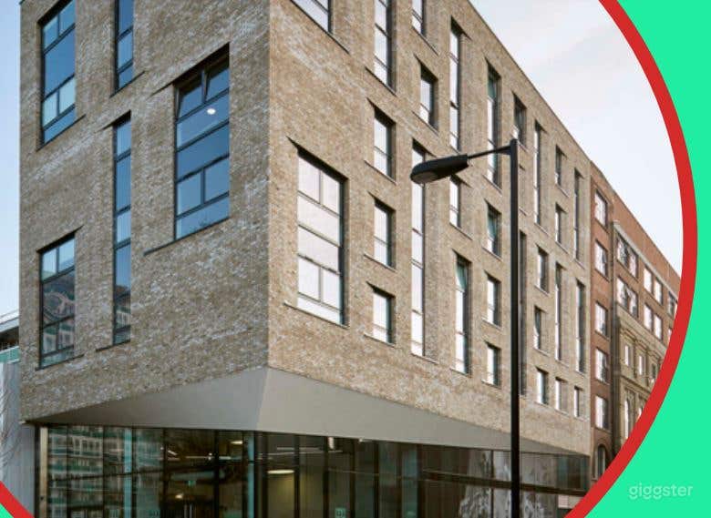 The Theatre Suitable for Industry Showcases Photo 4