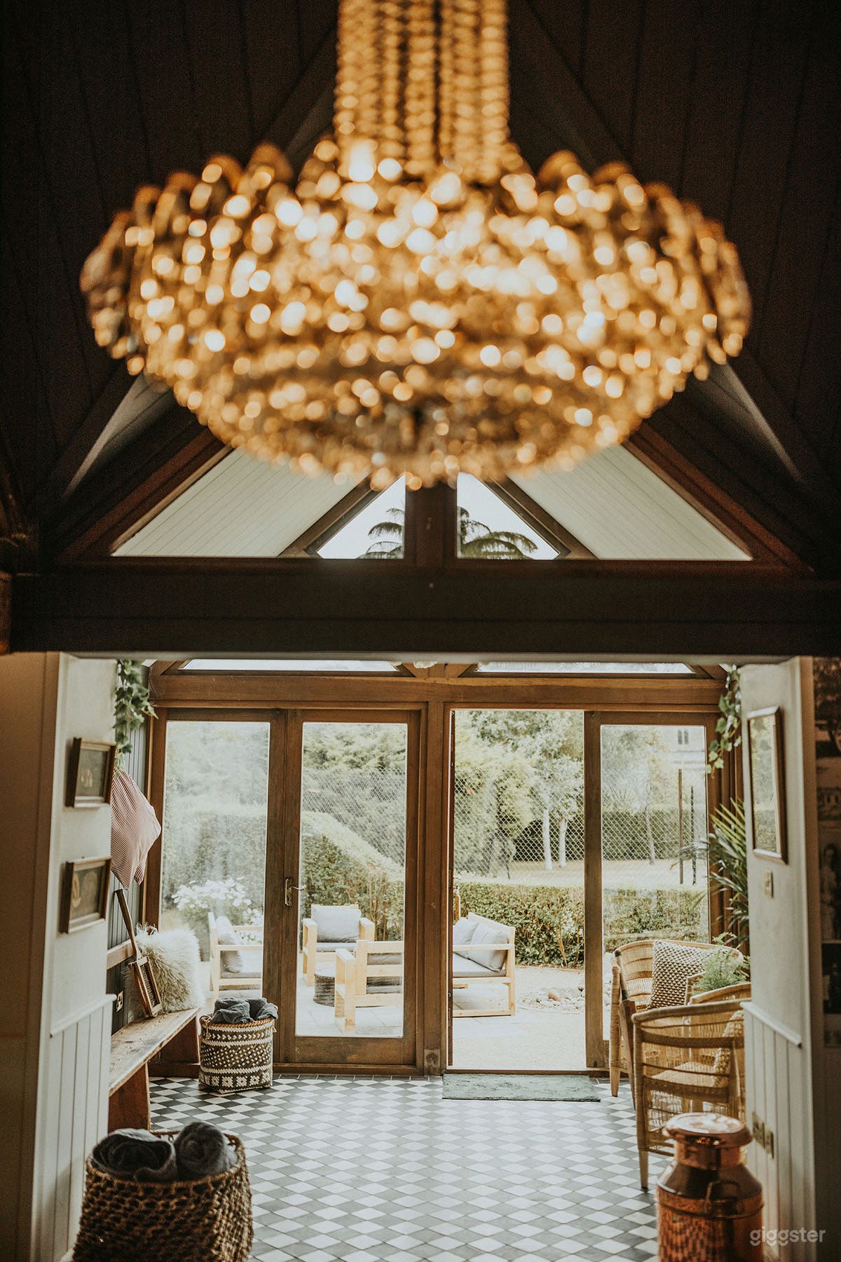 The Farmhouse Photo 4