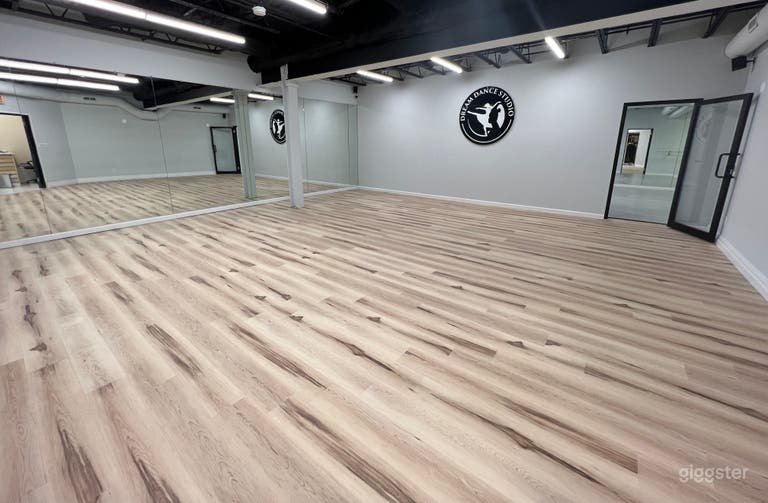  Espacio para eventos espacioso y moderno para reuniones 