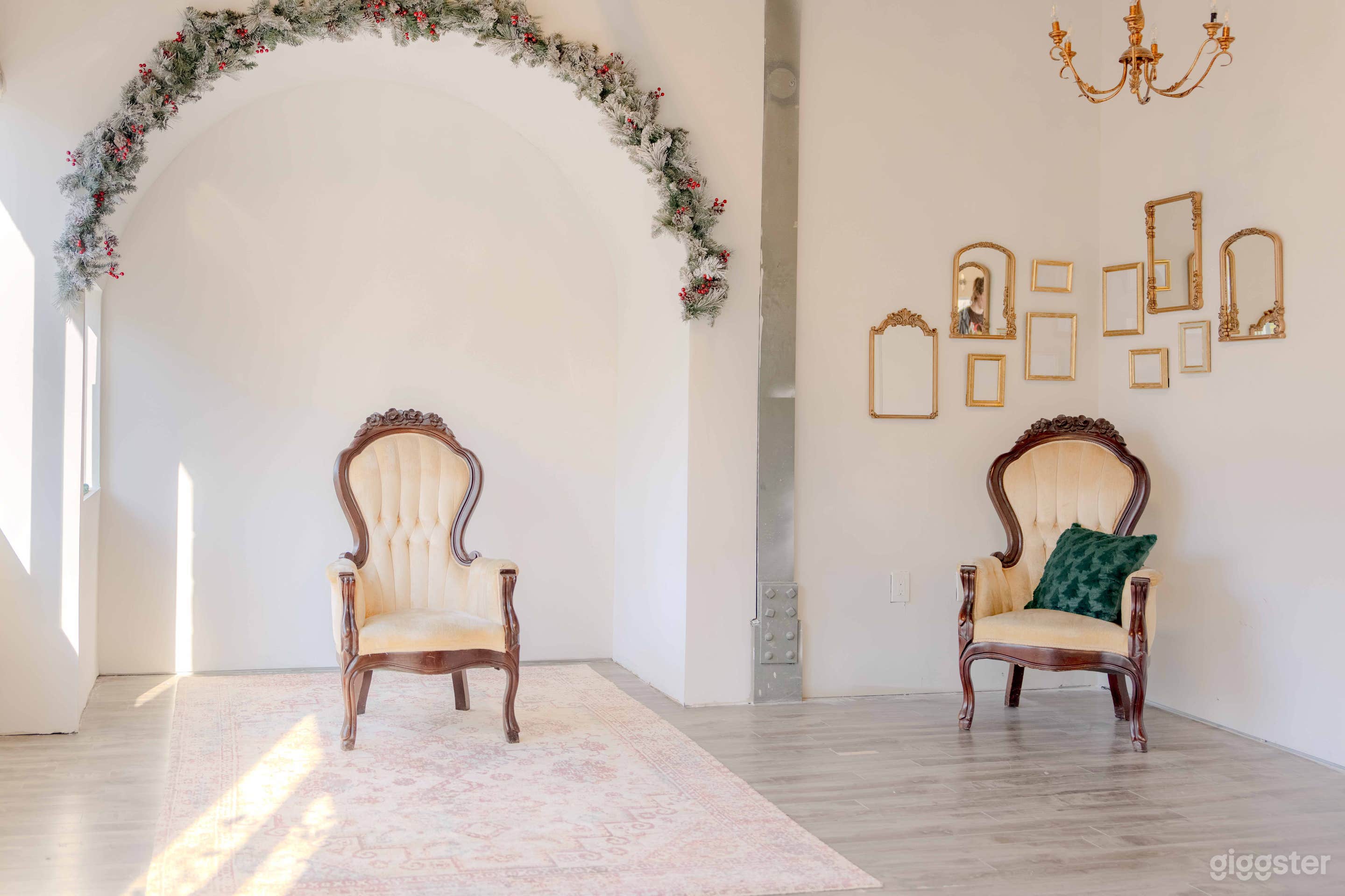 530 sq.ft. Sunset Studio – Flexible & Production-Ready Photo 2