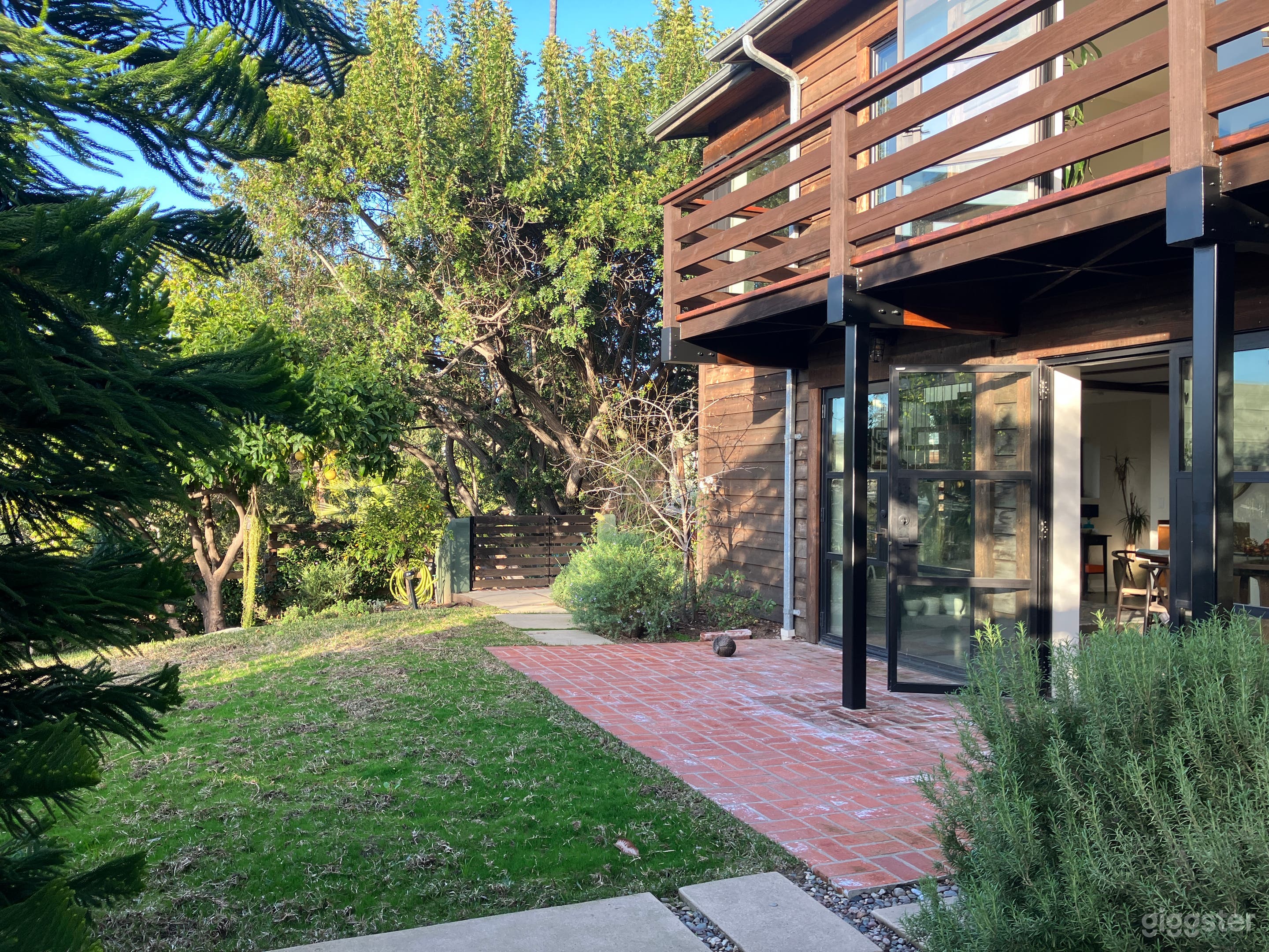 Modern Oasis in Silver Lake with Tree house Photo 2