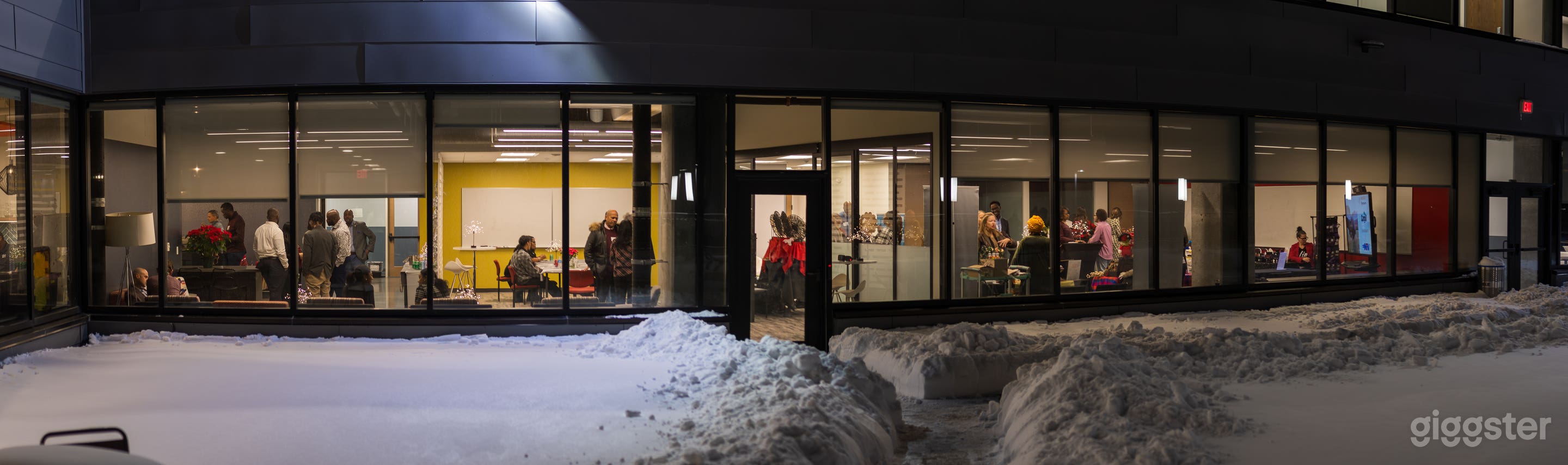 Modern creative event venue /Training Center/Classroom Photo 4
