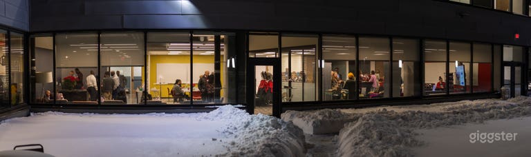  Modern creative event venue /Training Center/Classroom 