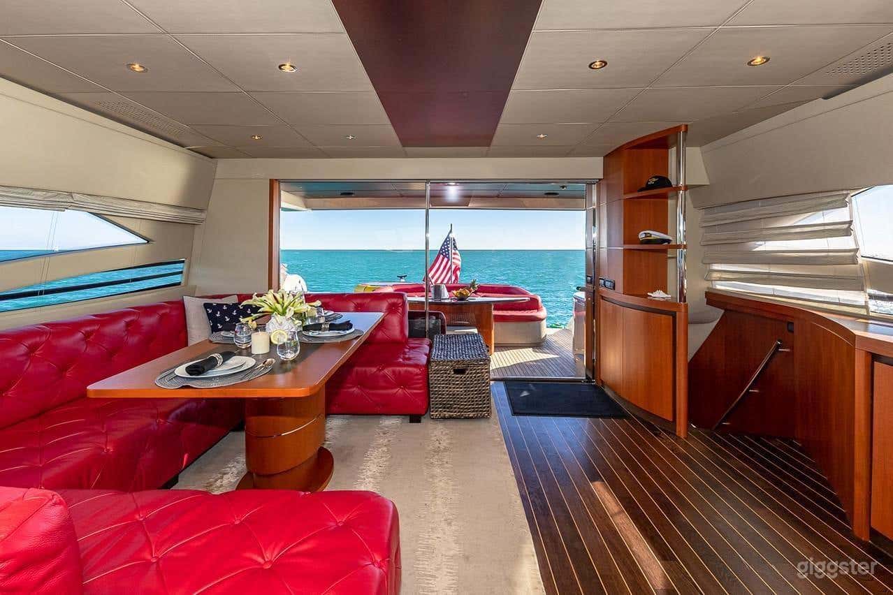 90' PERSHING YACHT Photo 3