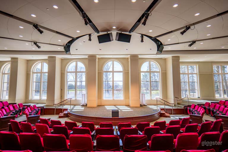  Auditorium With Screen 