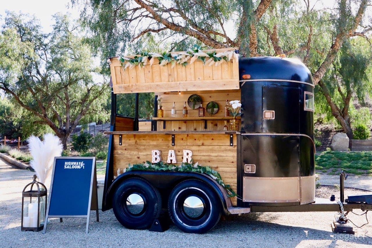 Highway Saloon Mobile Bar  Photo 1