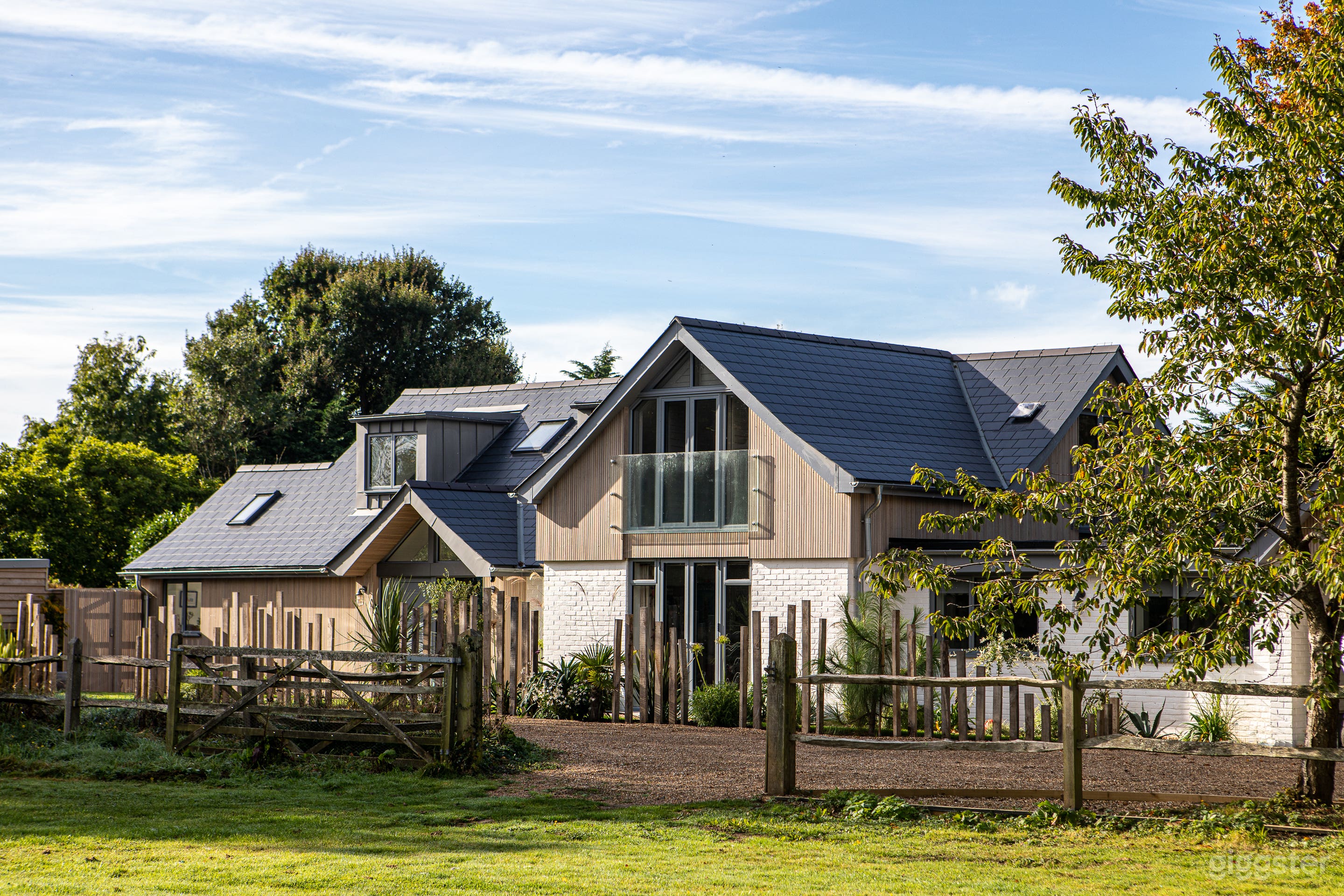 House with pool near beach Photo 2