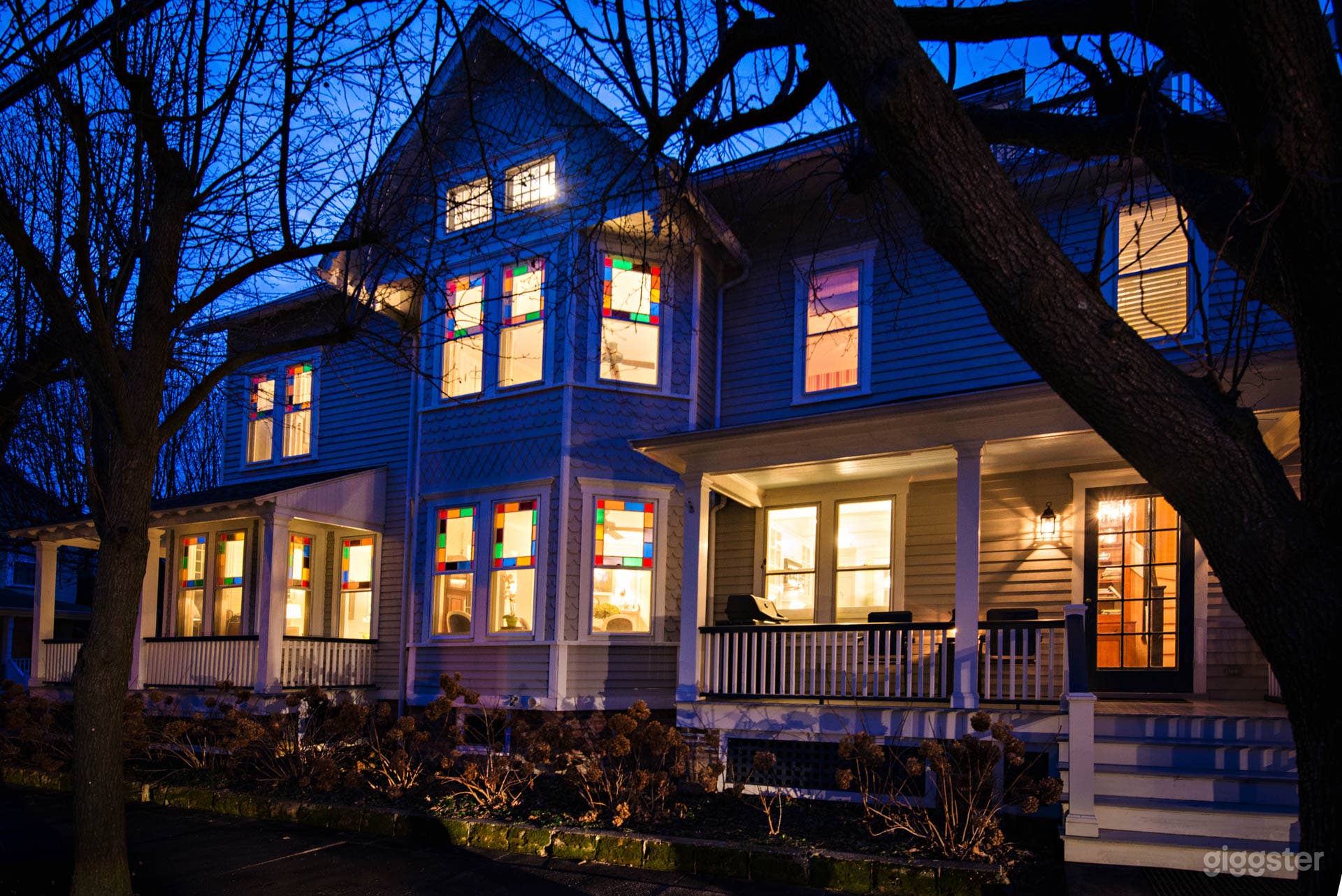 1882 Historic Beach House - Queen Anne Style Photo 1