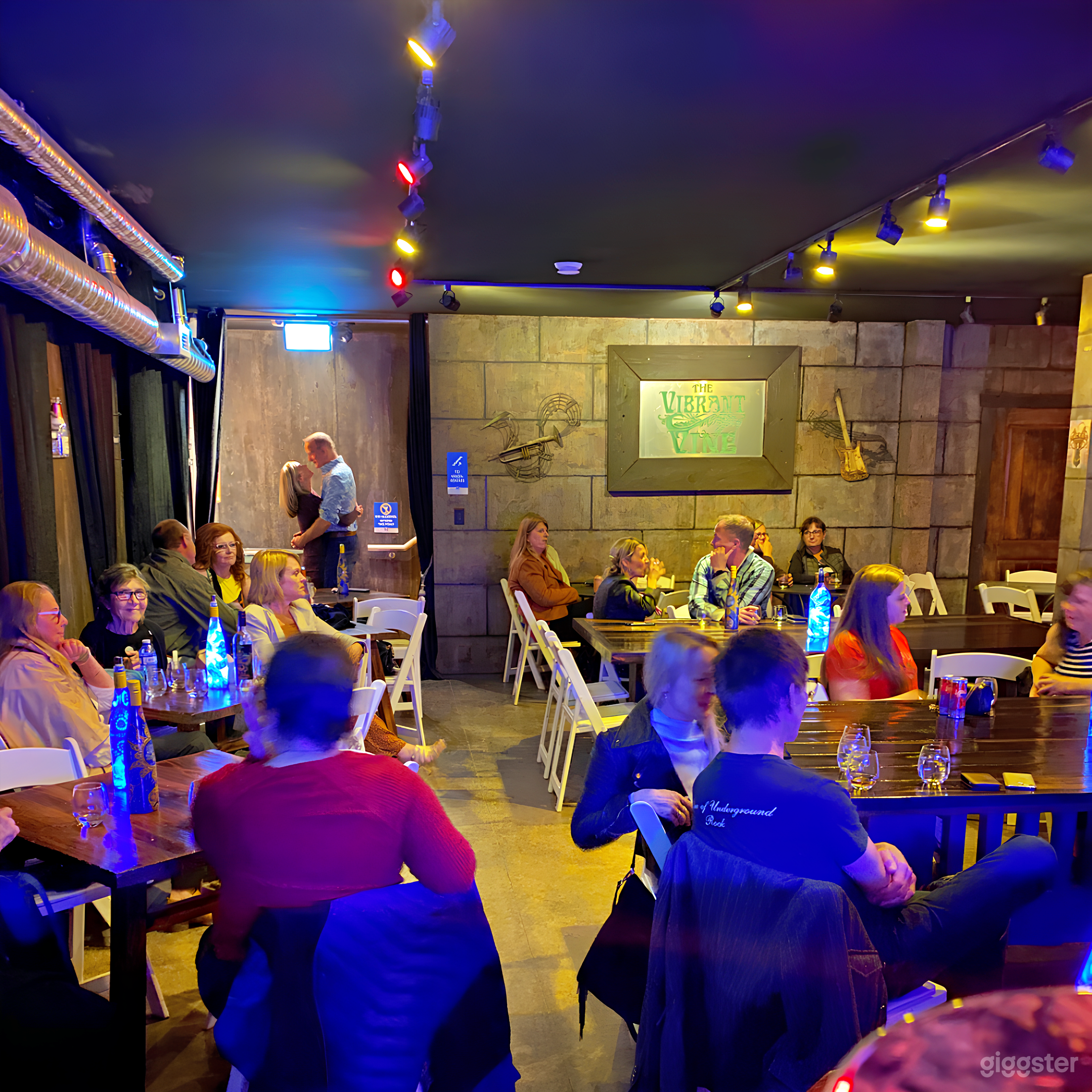 Underground Speakeasy Lounge Photo 2