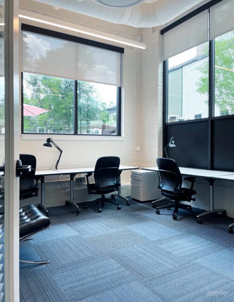  Dramatic Sun-Drenched Coworking Space 