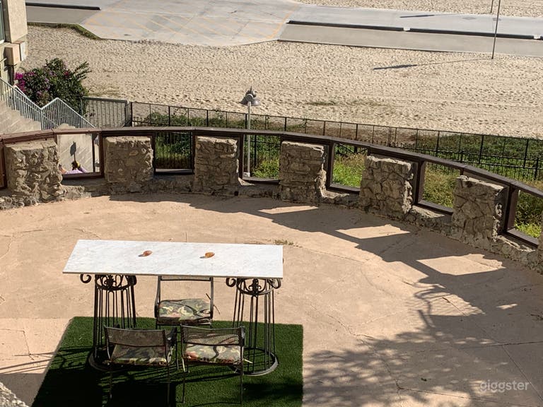  Historic place with a Gorgeous front beach view 