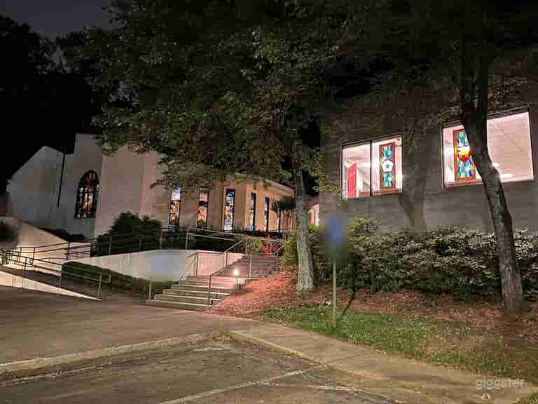  Bright Conference Room 