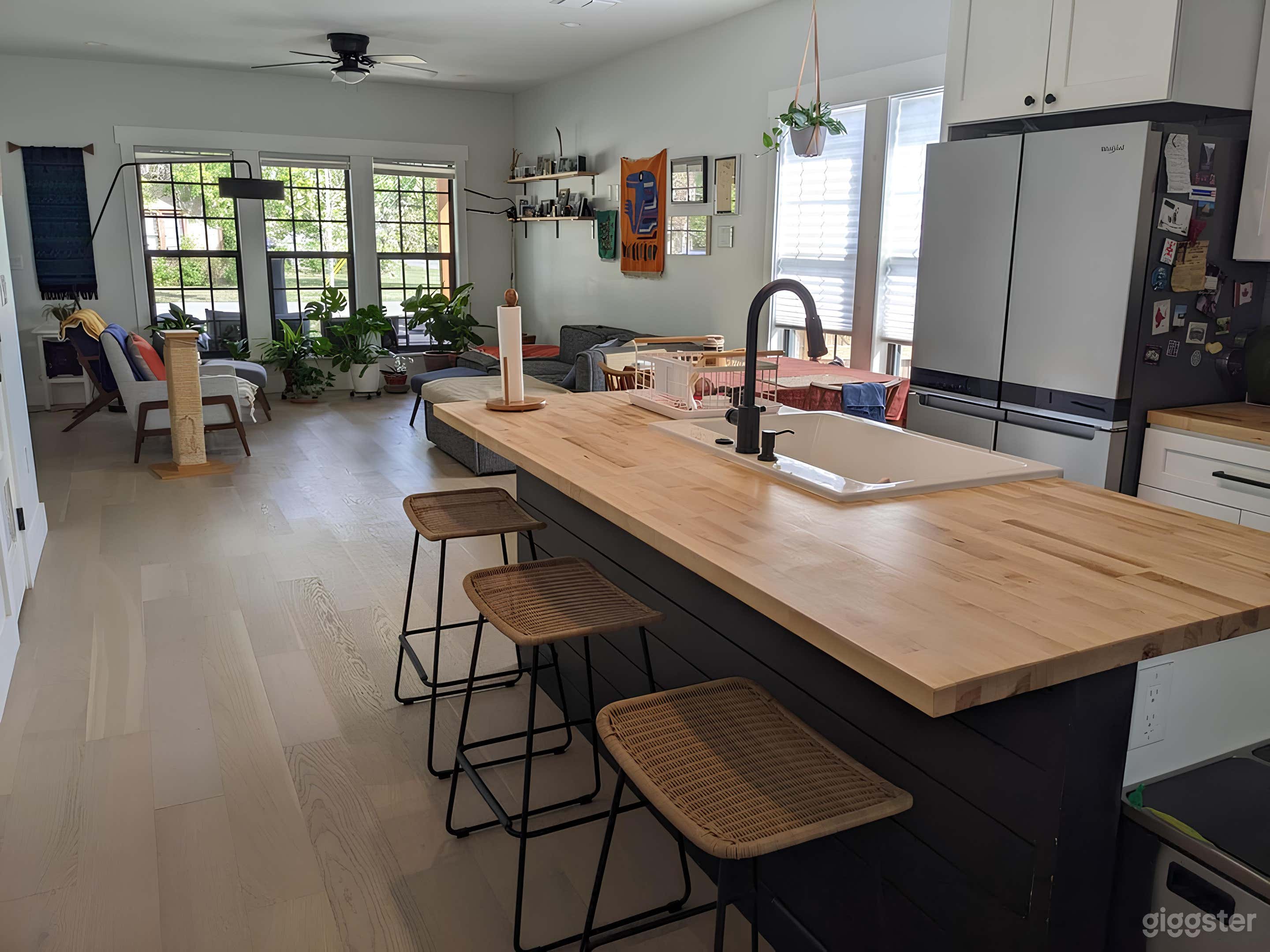 TX Farmhouse Contemporary Photo 1