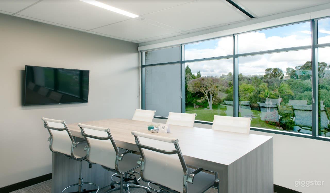 Intimate Cozy Meeting Rooms in Carlsbad Photo 1