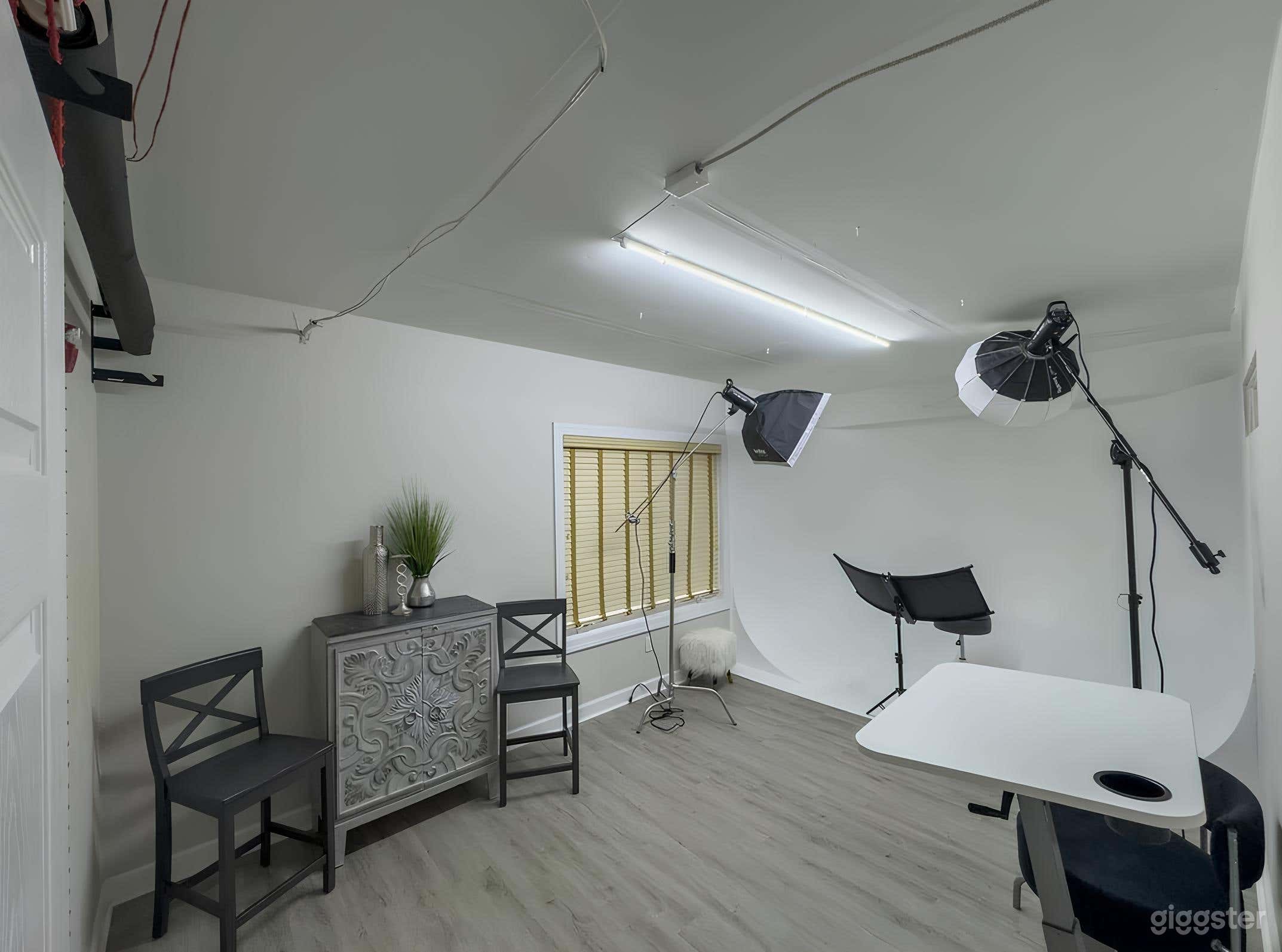 VERSATILE PHOTOGRAPHY STUDIO Photo 1