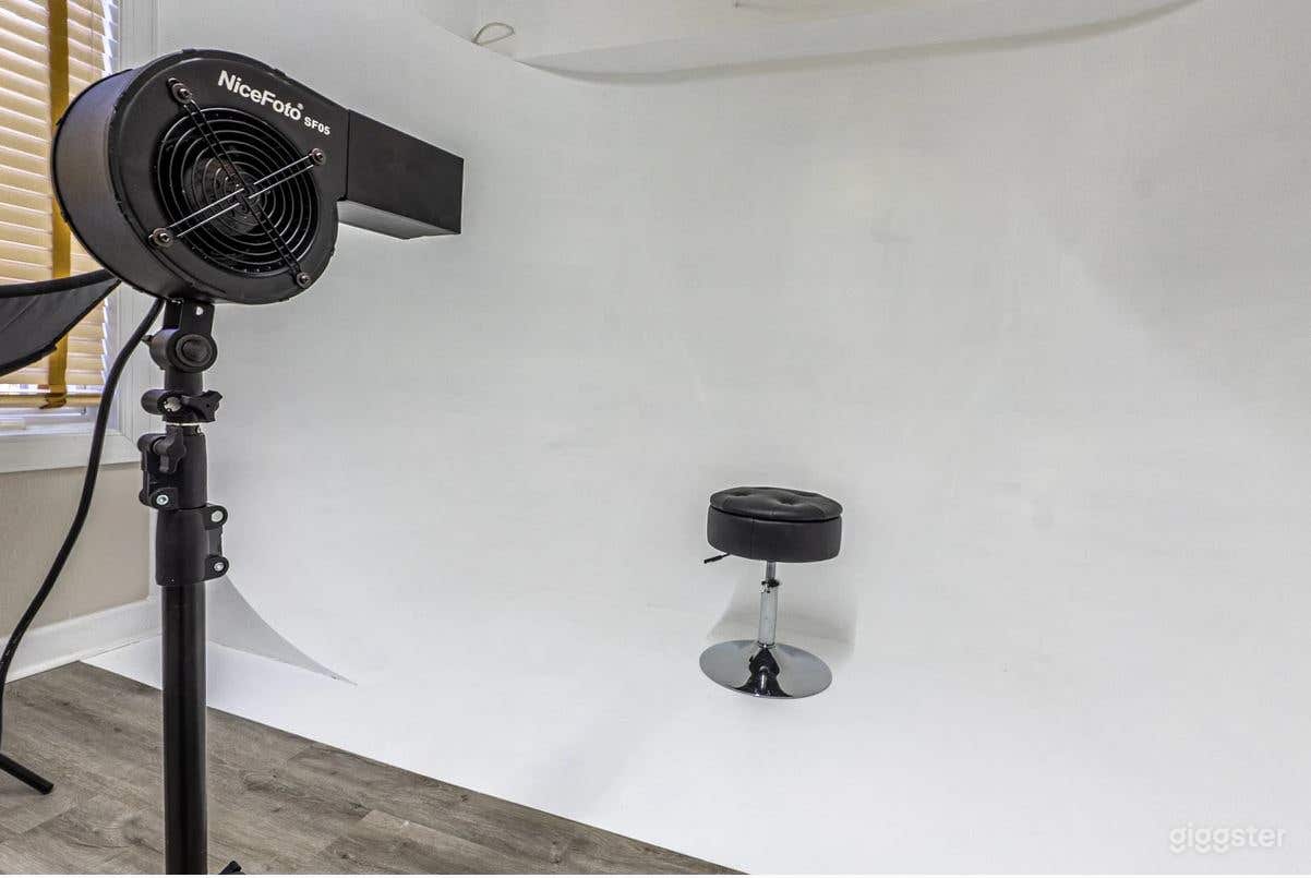 VERSATILE PHOTOGRAPHY STUDIO Photo 2