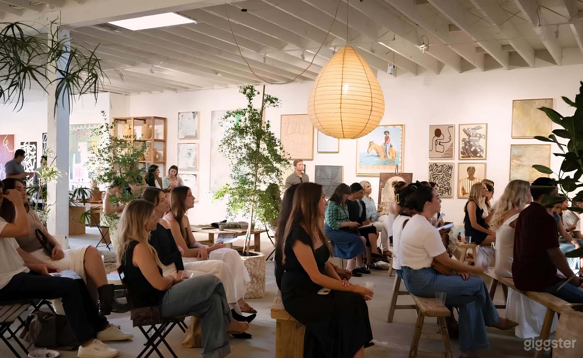 Chic & Roomy La Jolla Warehouse Photo 4