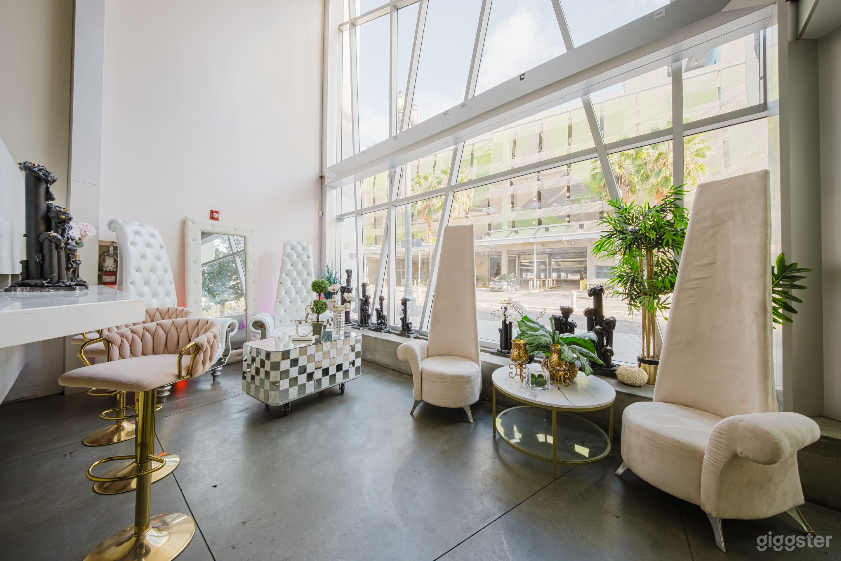 HISTORIC DOWNTOWN THEATER PREMIER EVENT VENUE Photo 4