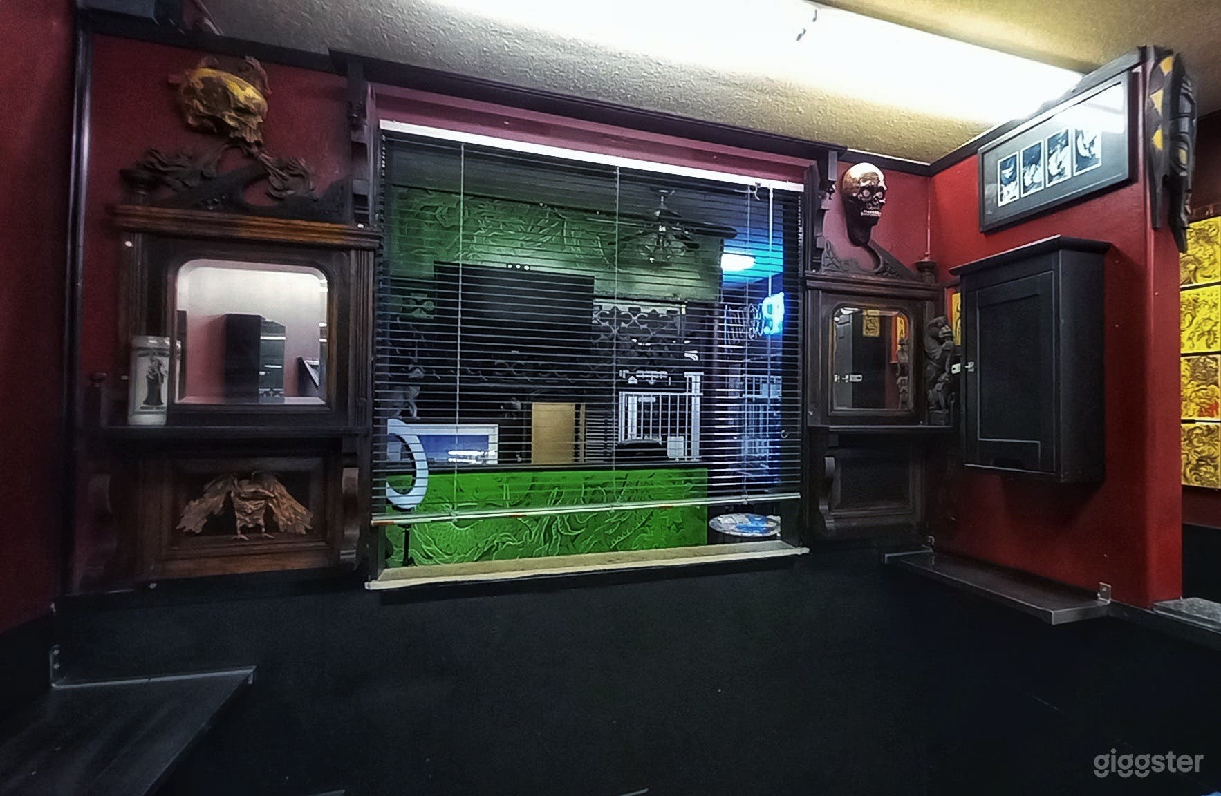 Studio private booth area