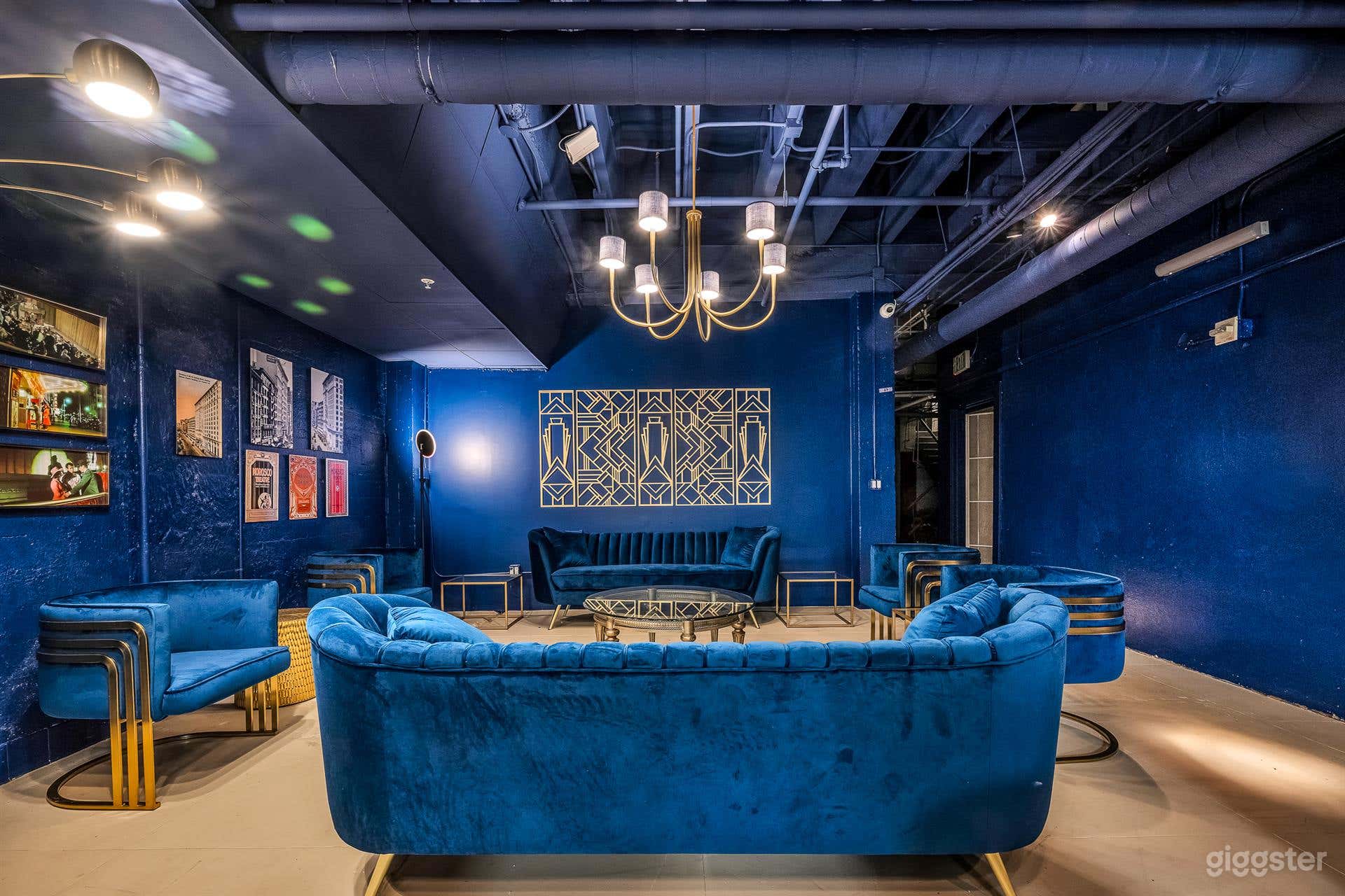 Art Deco Green Room with Dressing Suites Photo 1