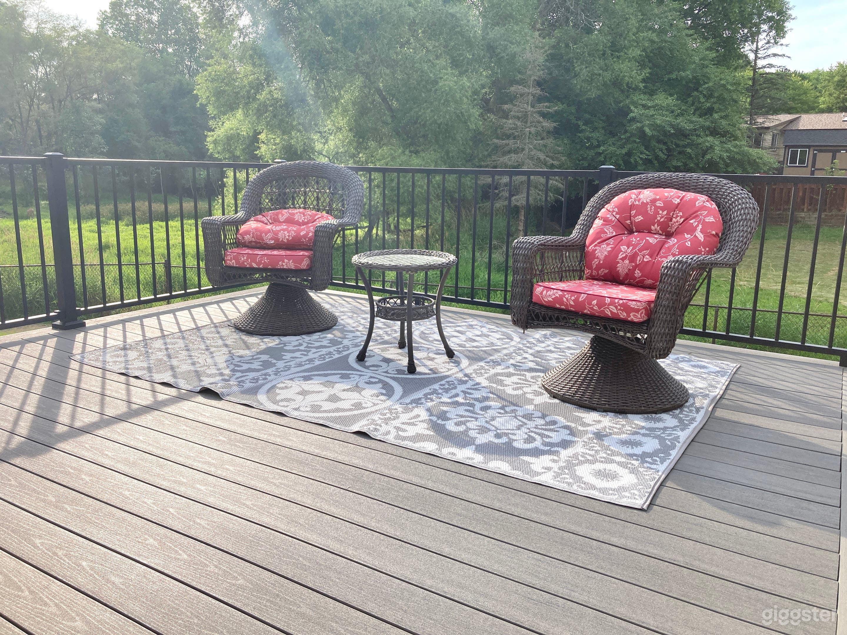 Creekside Retreat and Cinematic Haven Photo 4