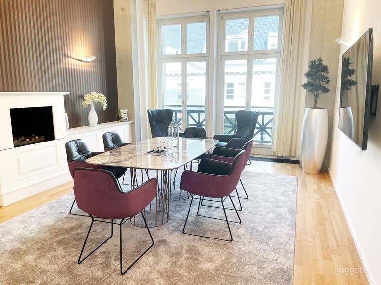  Römischer Hof || Kaminlounge 