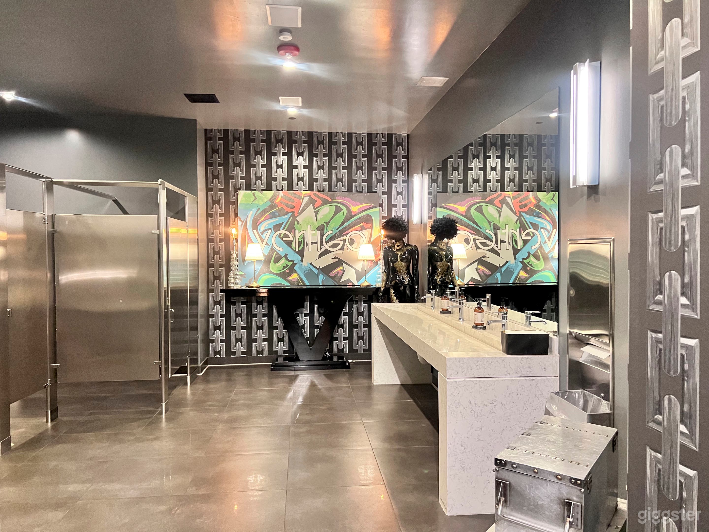 Beautiful Venue and Bar Photo 2