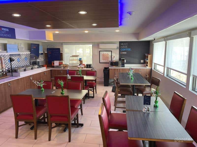 Breakfast Space for 15 People Photo 1