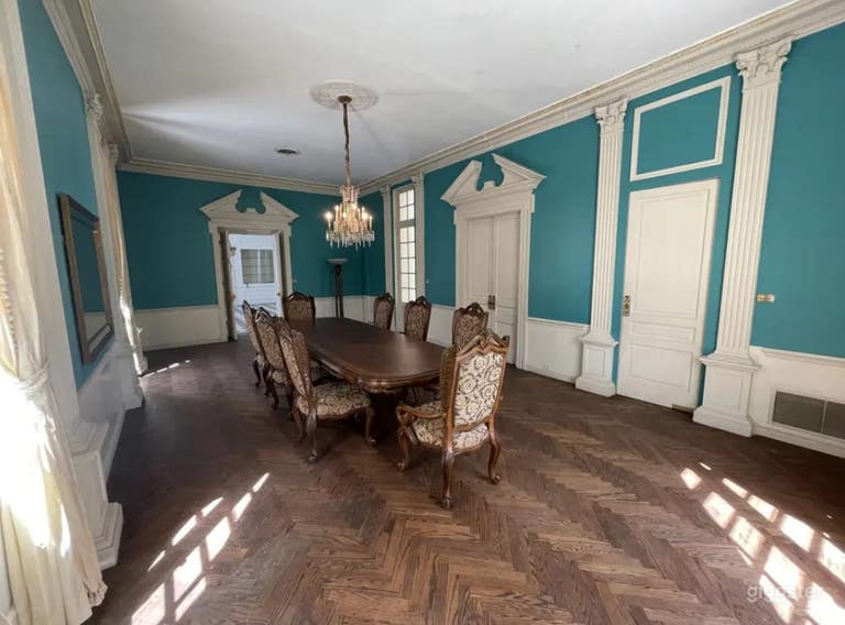  Bright and Elegant Conference Room in Atlanta 