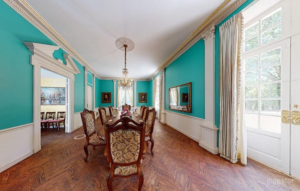 Bright and Elegant Conference Room in Atlanta Photo 3