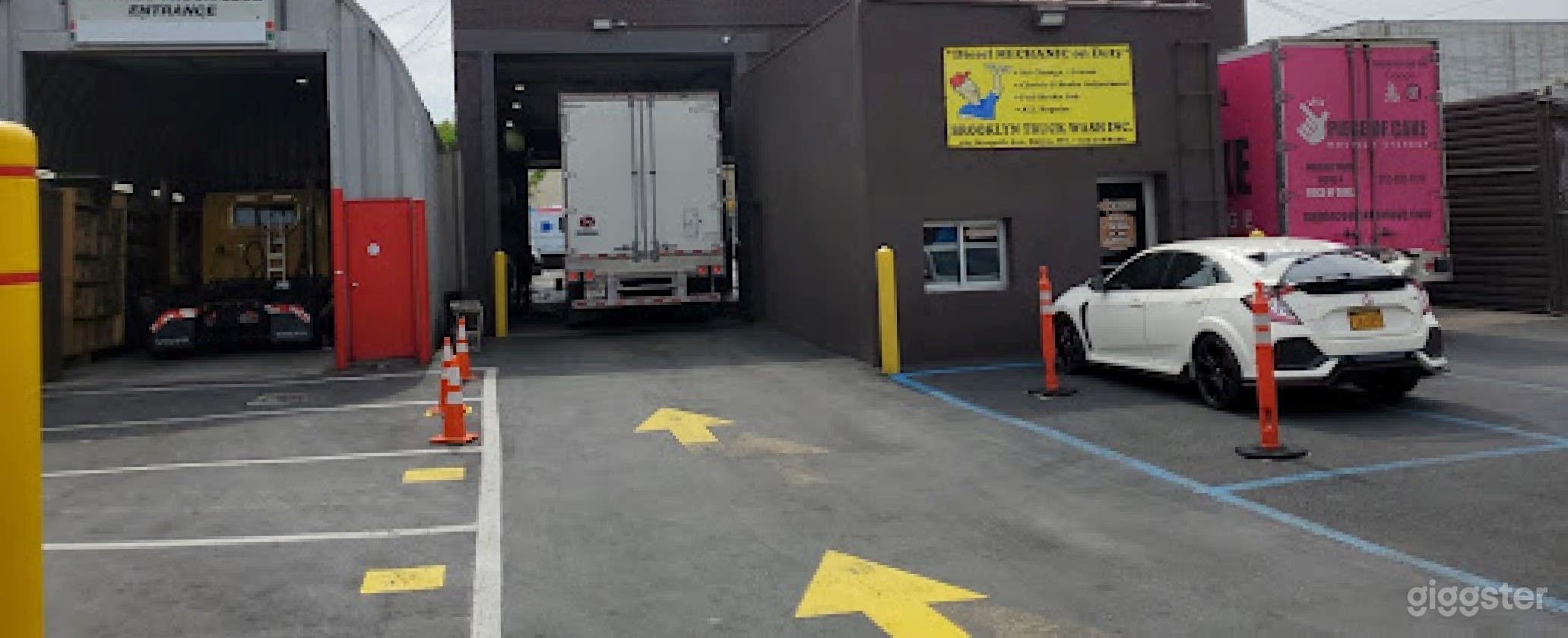 Spacious and bright parking space in Brooklyn Photo 4