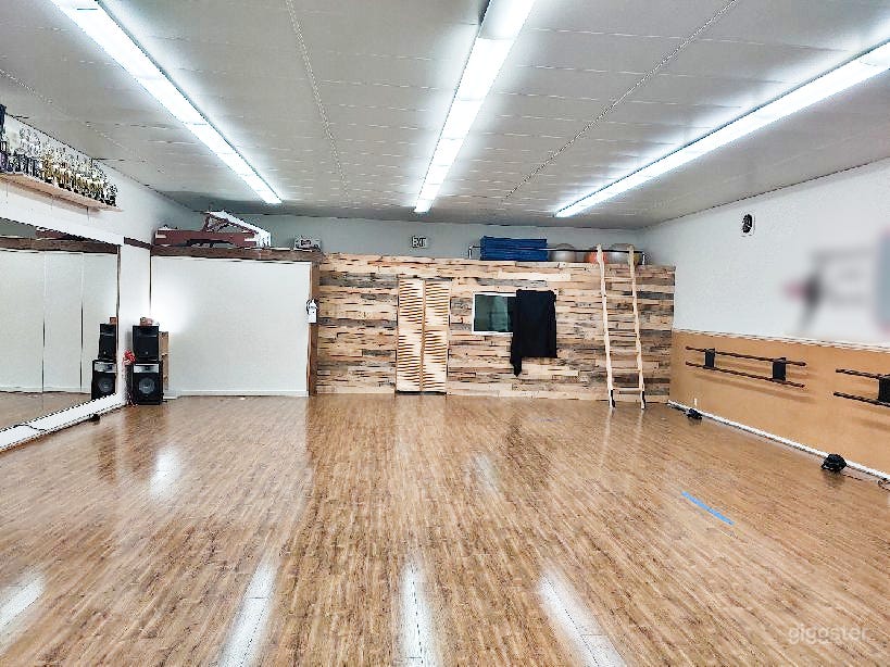 BUYOUT - 2 Storey Building for Events | Production | Meeting for 220 People Photo 4