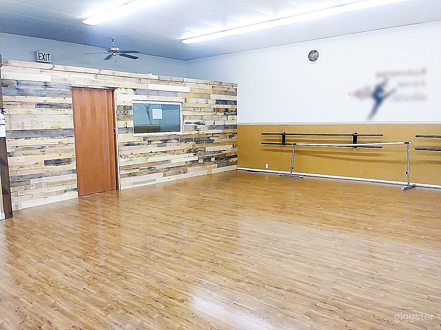 BUYOUT - 2 Storey Building for Events | Production | Meeting for 220 People Photo 3