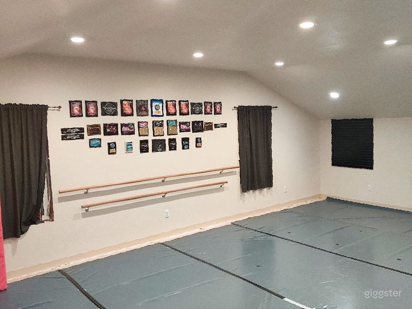 BUYOUT - 2 Storey Building for Events | Production | Meeting for 220 People Photo 2