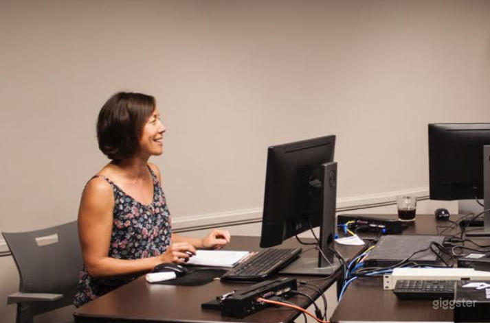 Professional Office Space Photo 2