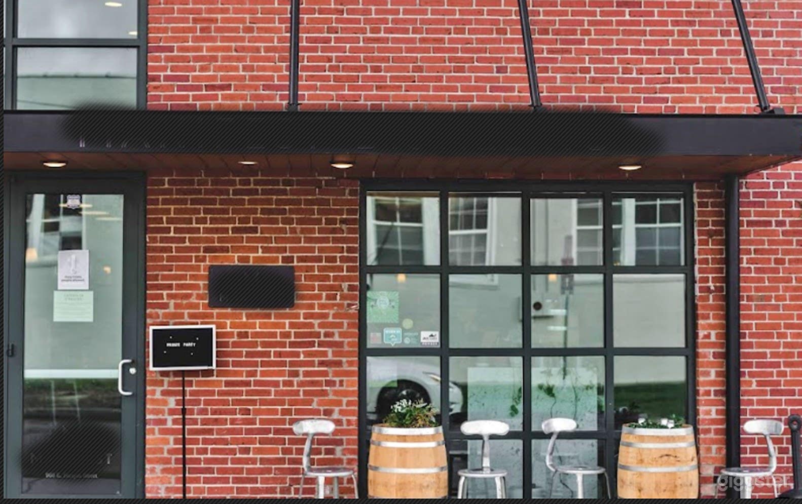 Intimate, Cozy With Rustic Feel Venue (Full Buy Out) Photo 2