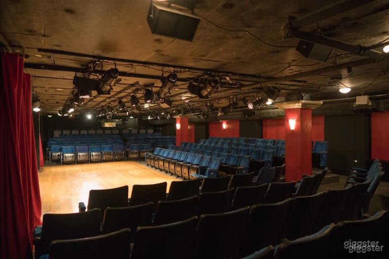  Spacious Bright Times Square Theaters 