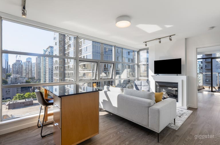 Contemporary Yaletown Condo - Stunning Views 